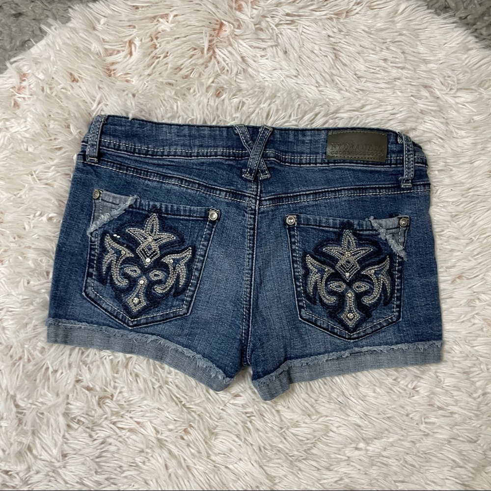 Hydraulic shorts